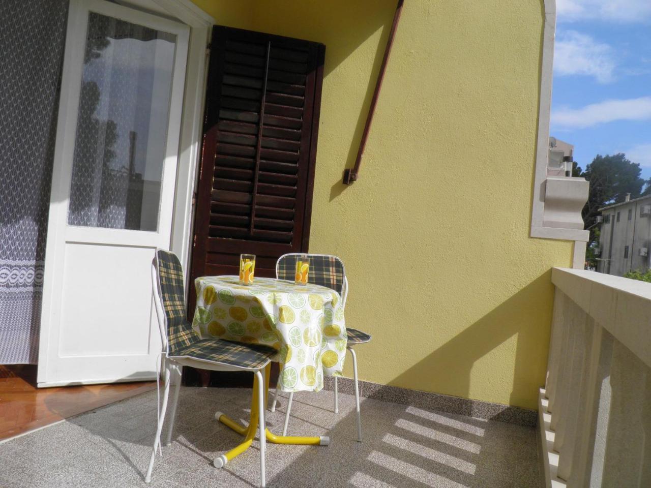 بريلا Apartments Angela - With Beautiful Courtyard المظهر الخارجي الصورة