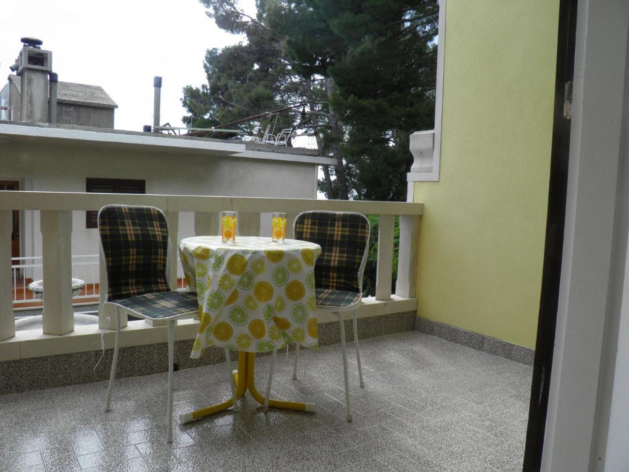 بريلا Apartments Angela - With Beautiful Courtyard المظهر الخارجي الصورة