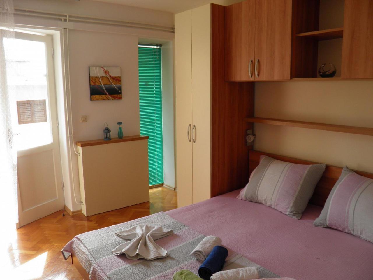 بريلا Apartments Angela - With Beautiful Courtyard المظهر الخارجي الصورة
